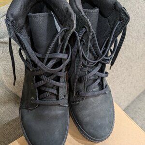 Timberland Women's BOOT Size 8.5 US Color Black-Good Condition
